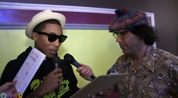 Pharrell Interviews... Nardwuar (Video)
