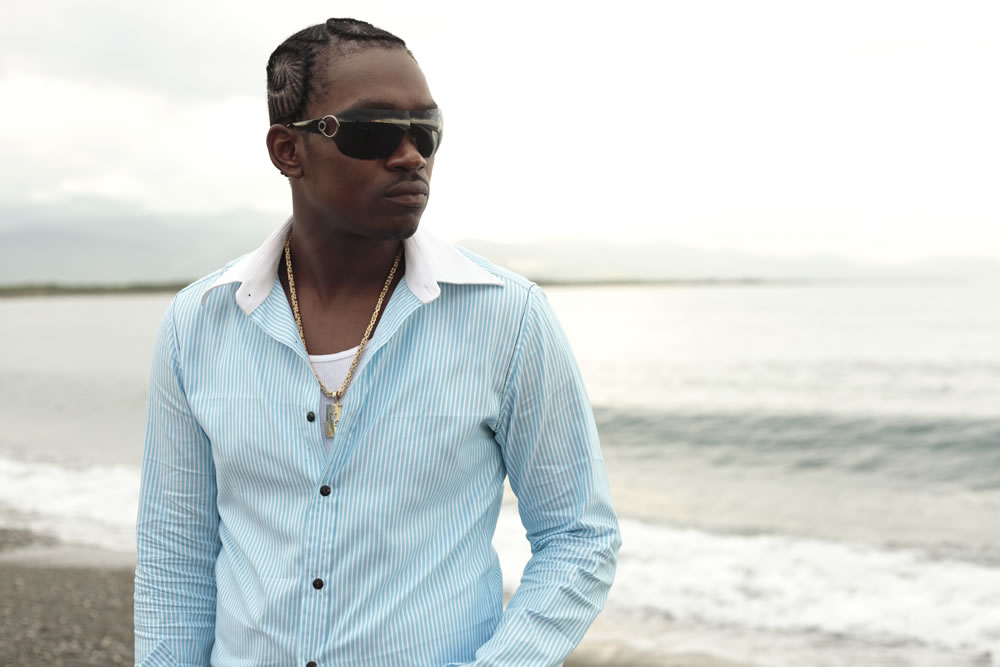 Busy Signal - "Money Flow/Greetings" (Video)