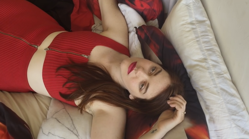 Anna Wise - "BitchSlut" (Video)